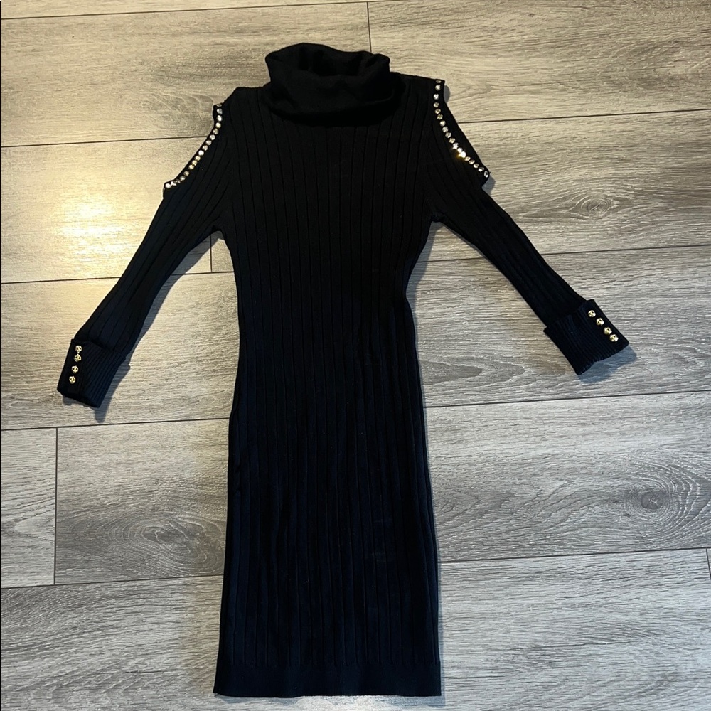 Elegant Black Cold Shoulder Dress
